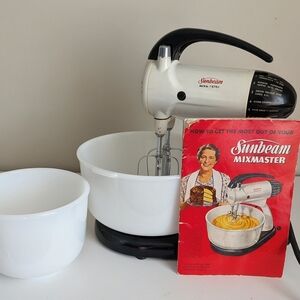 Sunbeam Mixmaster Stand Mixer with Bowls